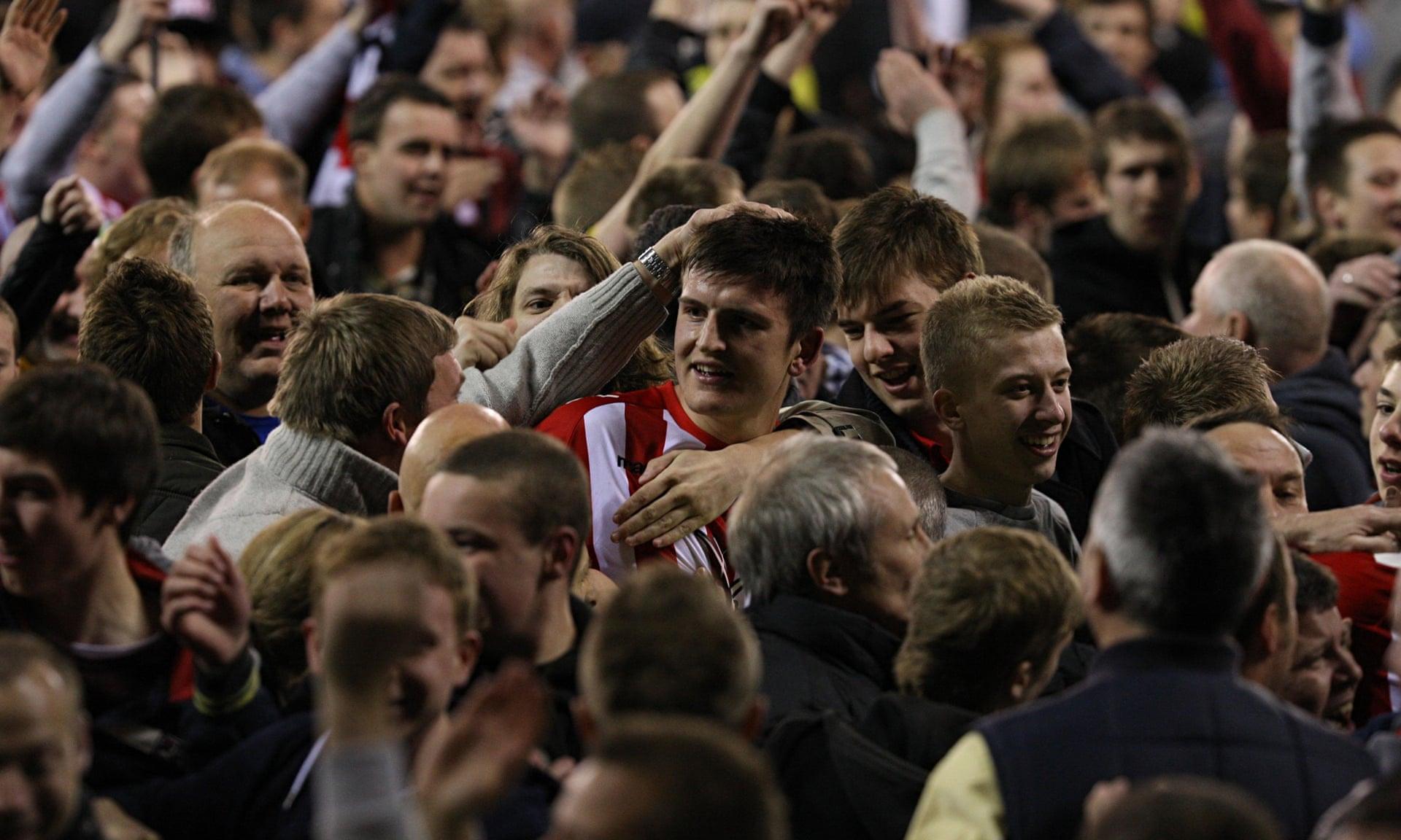 並展現了他 並展現了他